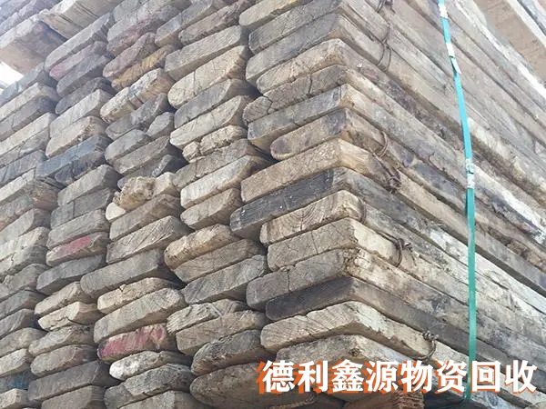 建筑木方回收價格，專業(yè)木方回收，高價竹膠板回收
