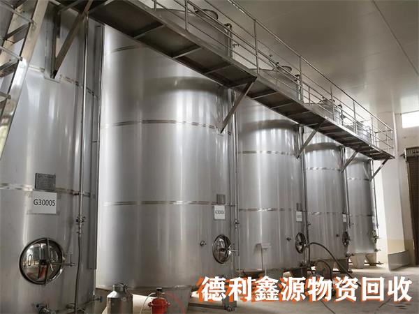 高價(jià)不銹鋼罐回收，不銹鋼儲罐回收，廢舊設(shè)備回收